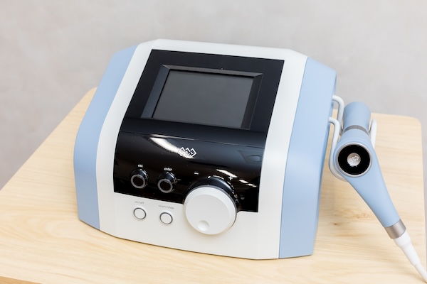 体外衝撃波治療機器 - 痛みを和らげ、組織修復を促す